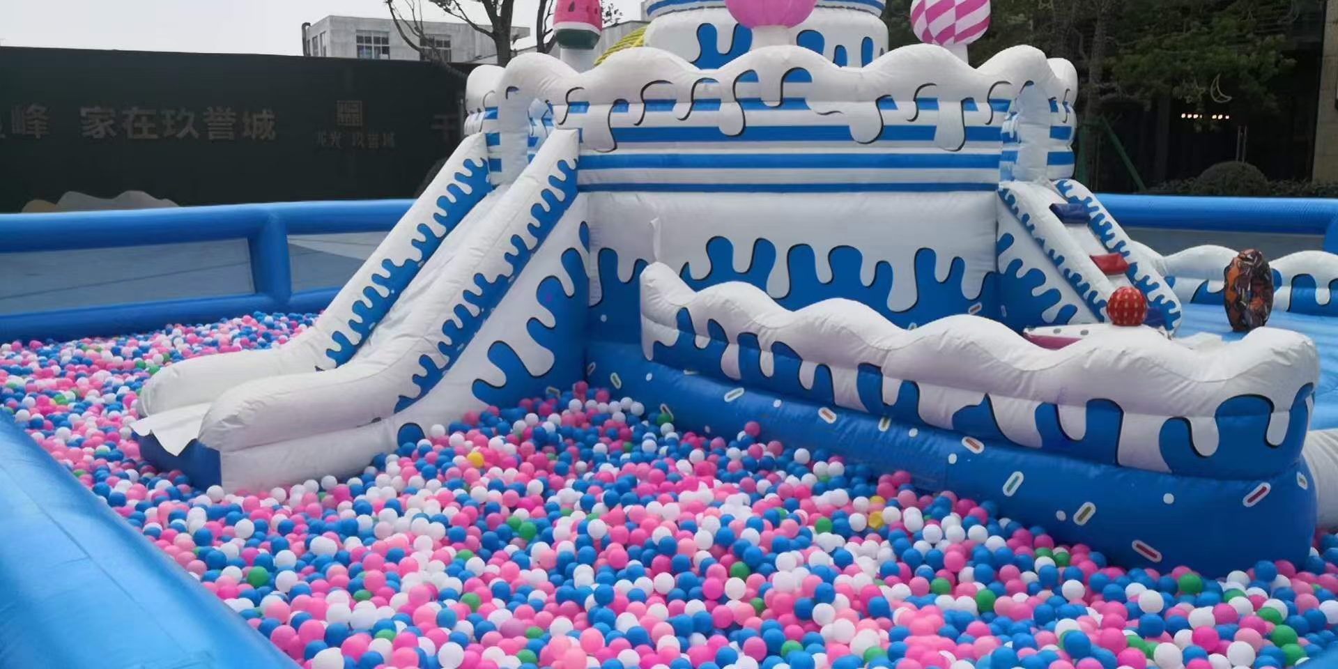 网红蛋糕充气城堡,气模|活动资源|黑猫会活动策划服务平台