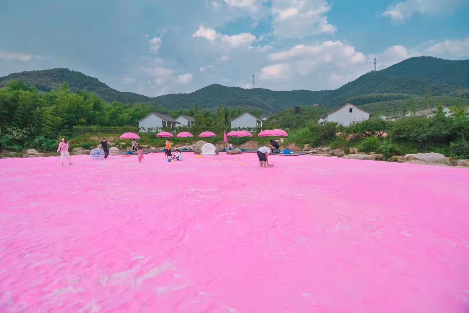 粉色沙滩粉红沙滩网红打卡沙滩|活动资源|黑猫会活动策划服务平台