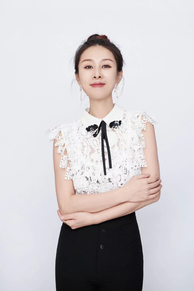 2006年与孙辉组成s翼乐团,同年发行的单曲《qq爱》获得"网络排行十大