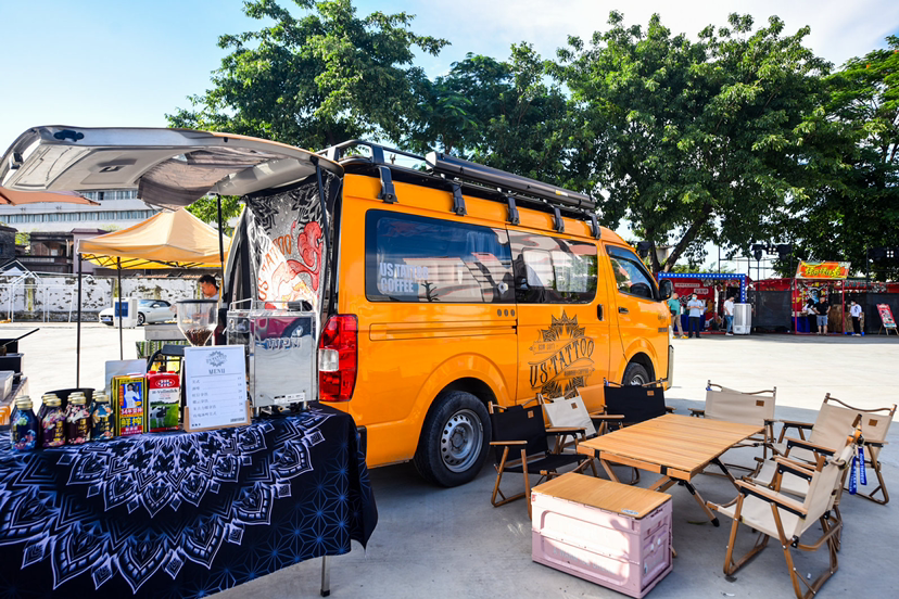 珠三角最大移动餐车租赁公司,合法注册公司,旗下有车尾箱餐车,大型