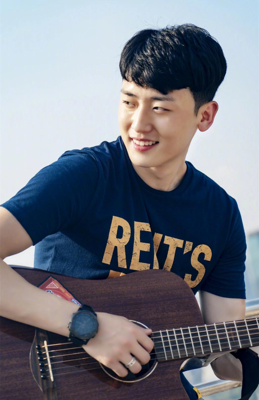 小来哥(石晶晖)(战略合作艺人)