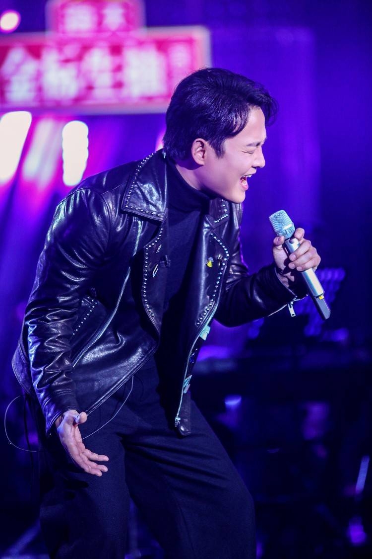 2009年《节节高声》季度冠军2013年《中国最强音》年度总冠军2020年